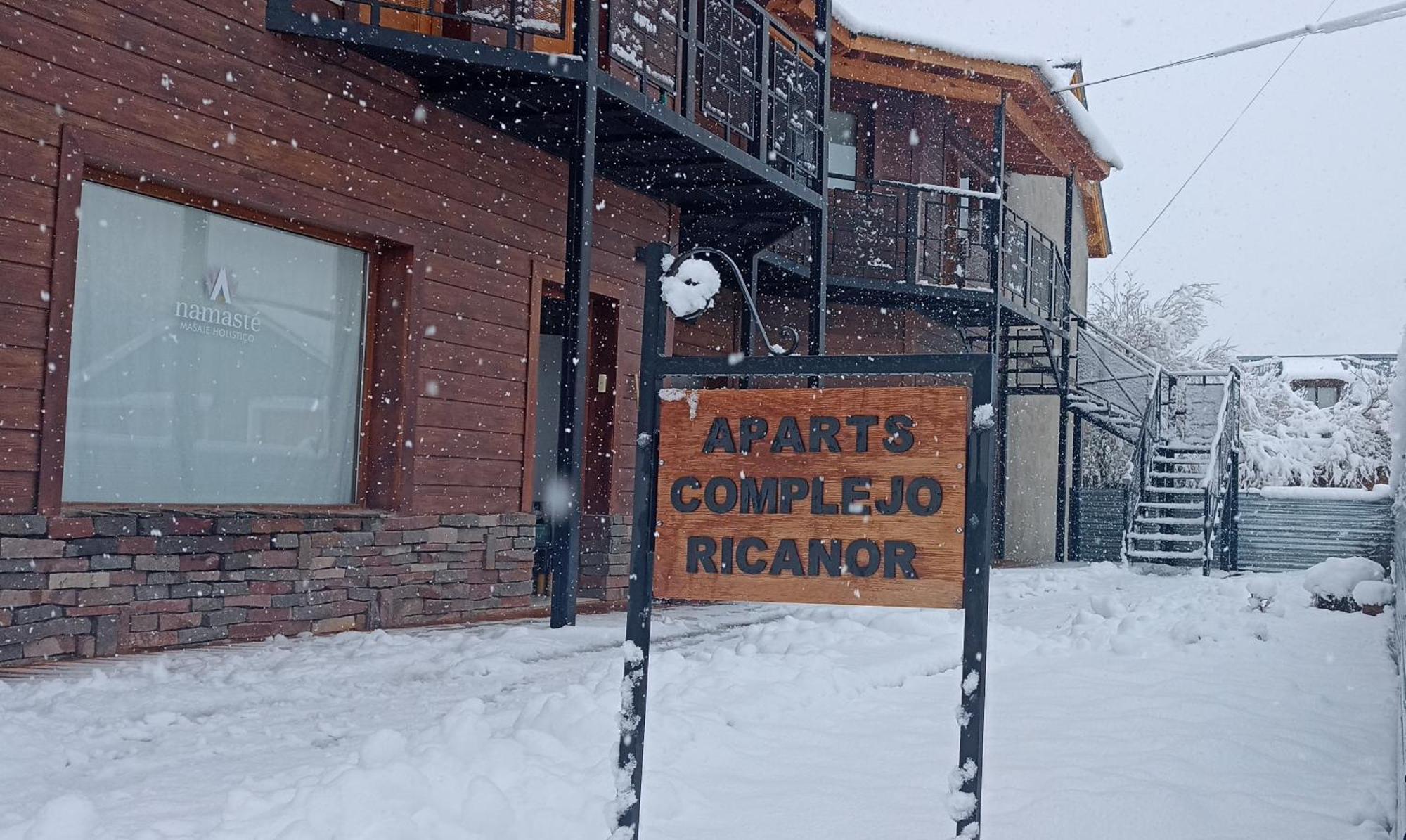 Aparts Complejo Ricanor El Chalten Exterior photo